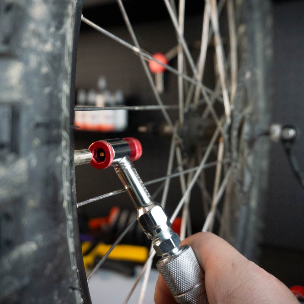 Prestaflator Mini Pro – Presta/Schrader-Push-to-Inflate-Fahrrad-Aufblaswerkzeug